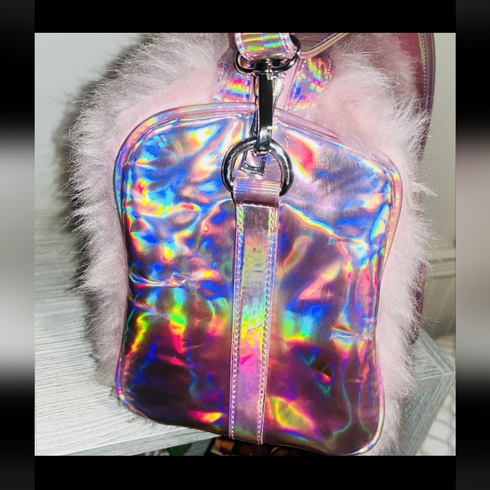 Dollskill Sugar Thrillz Pink Weekender Bag - Picture 5 of 6